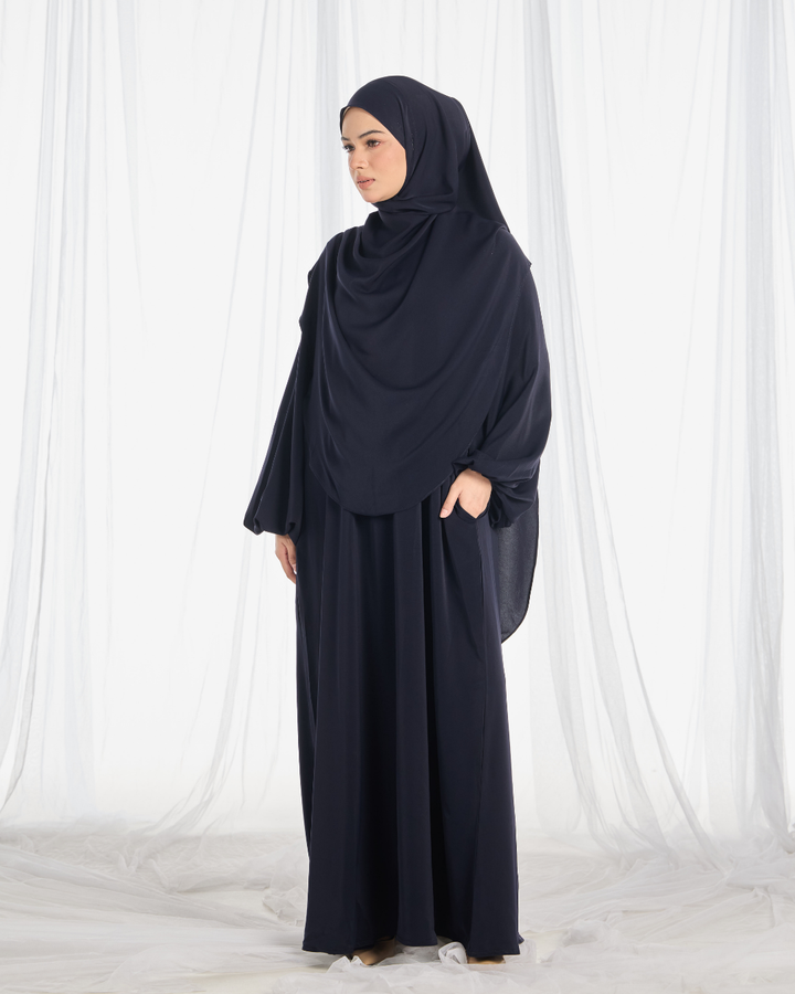 Warda Khimar Set in Navy