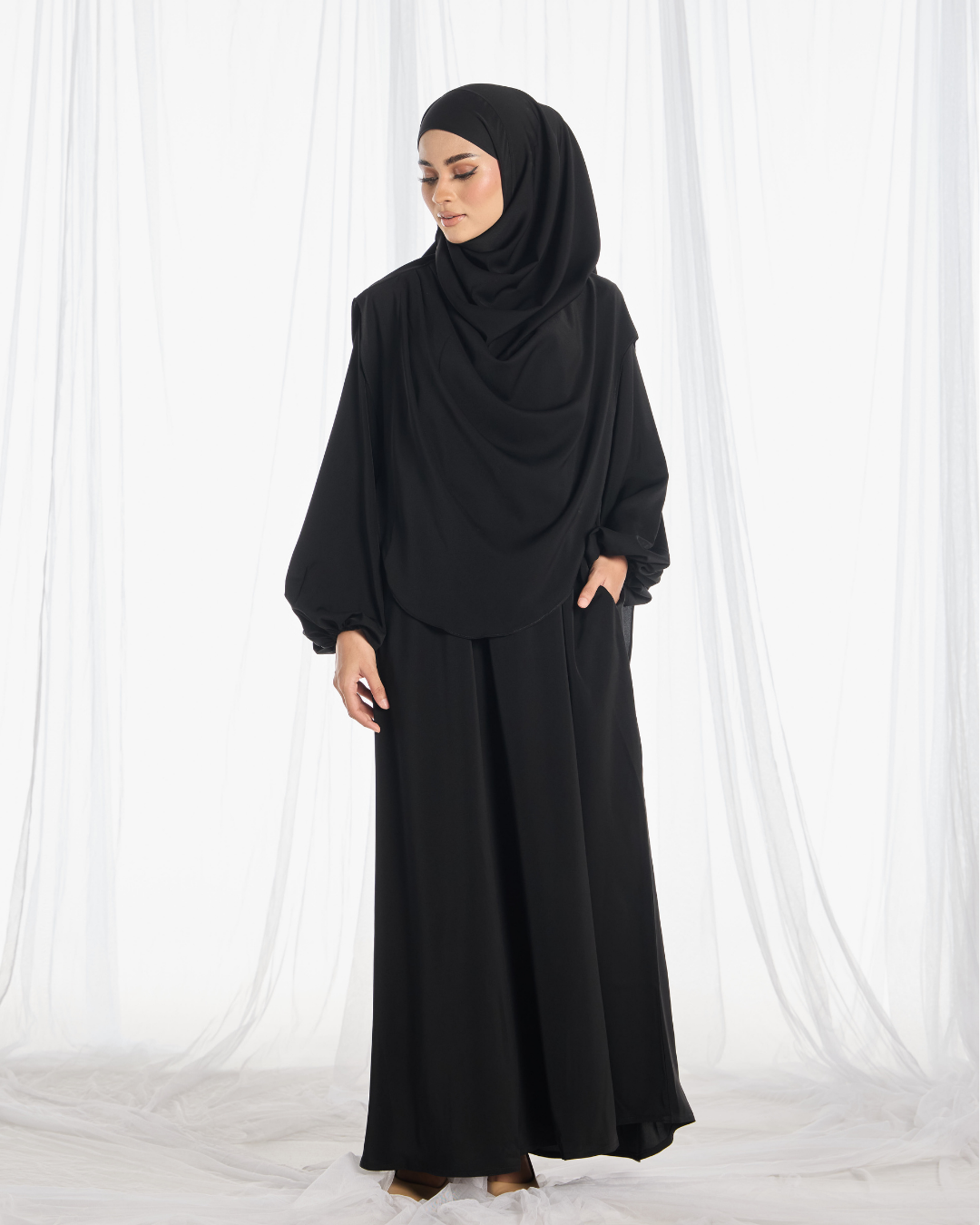 Warda Khimar Umrah Set in Black
