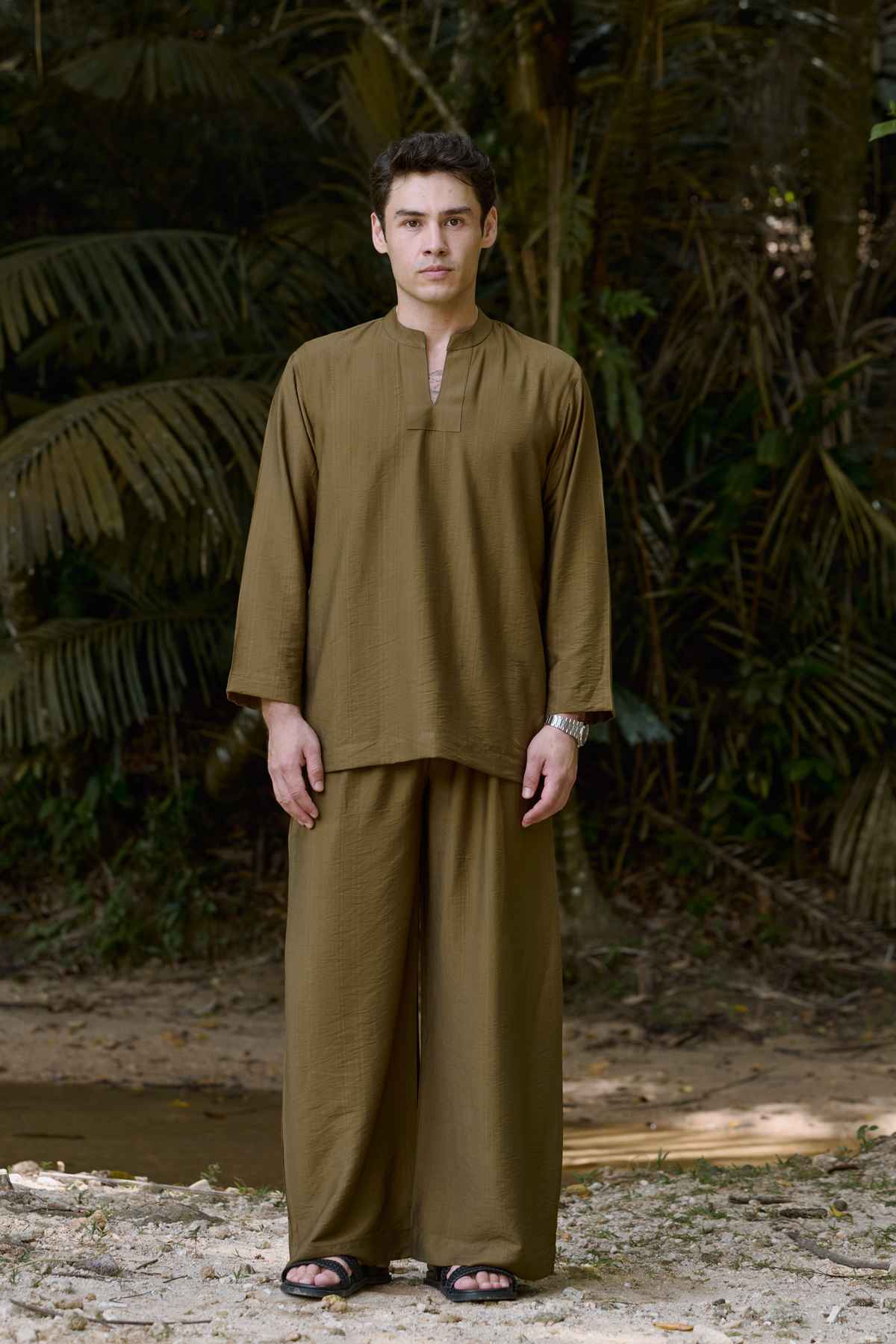 Wiranta Linen Set in Olive