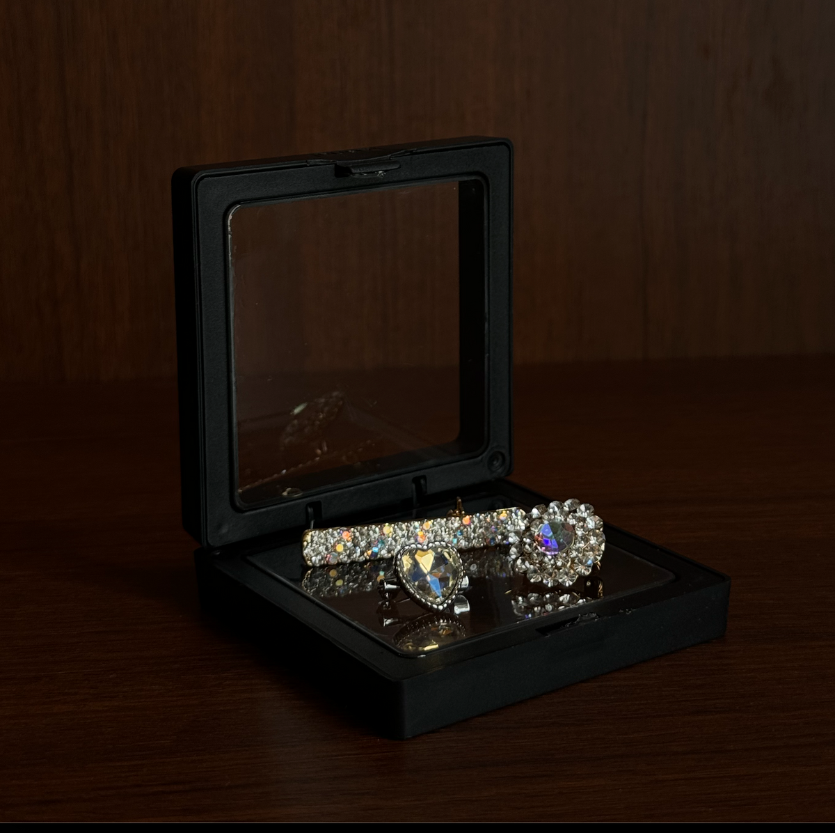 Aura Trilogy Crystal Korean Brooch - Free Heart Crystal Petite Brooch